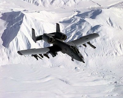 美國：A-10雷電攻擊機(jī)