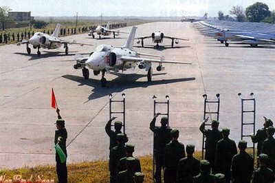 中國(guó)：強(qiáng)-5攻擊機(jī)