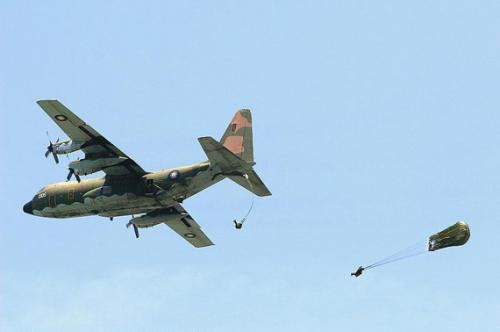 臺(tái)軍C-130運(yùn)輸機(jī)首度秘密試航南沙太平島成功
