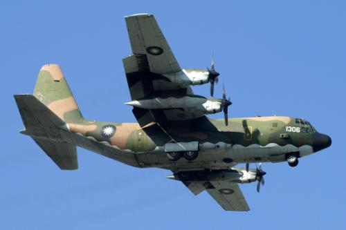 臺(tái)軍C-130運(yùn)輸機(jī)首度秘密試航南沙太平島成功
