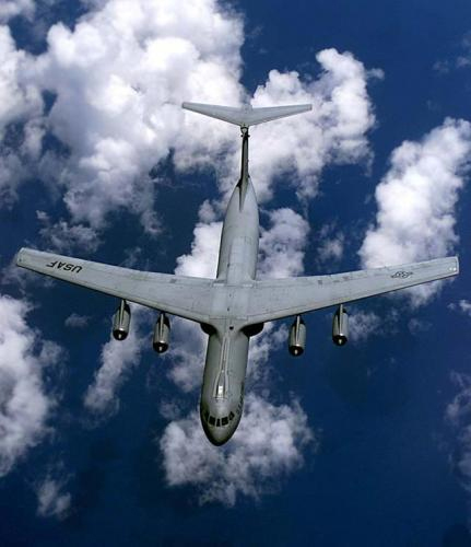 C-141“星”(Starlifter)重型戰(zhàn)略運(yùn)輸機(jī)