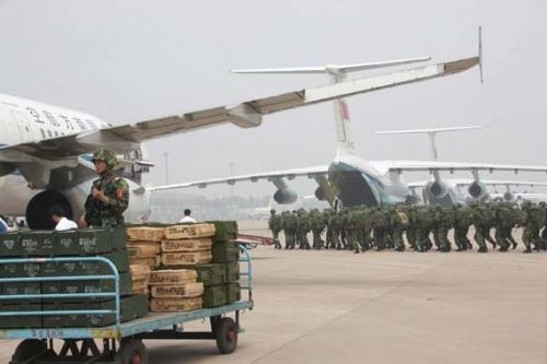 簡氏稱中國西飛確定借助伊爾76研制重型運(yùn)輸機(jī) 