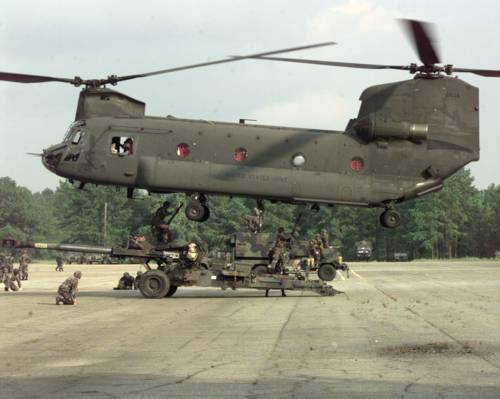 CH—47 支努干直升機(jī)(BOEING—VERTOL H—47 Chinook)