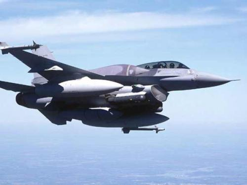 臺(tái)軍F-16戰(zhàn)斗機(jī)掛魚叉導(dǎo)彈可攻擊粵浙港口 