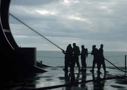 美海軍華盛頓號航母艦員因火災受司法處罰