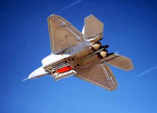 美副防長:F-22數(shù)量足夠 “猛禽”增產(chǎn)無望