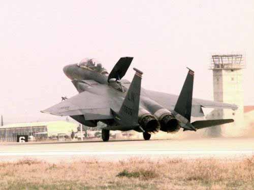 F-15“鷹”戰(zhàn)機