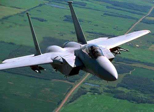 連續(xù)多起墜機(jī)事故 美國(guó)空軍全面停飛F-15戰(zhàn)斗機(jī)
