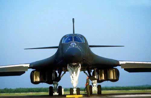美空軍在阿富汗起火迫降的戰(zhàn)略轟炸機(jī)重新服役 
