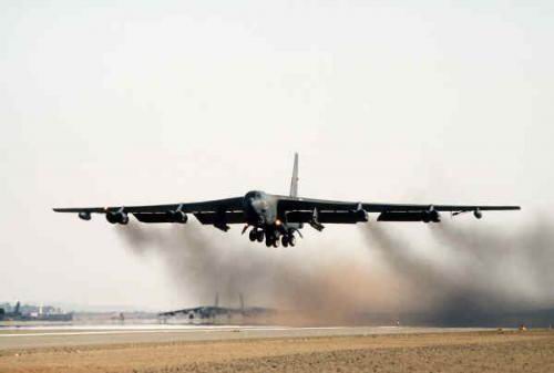 B-52“同溫層堡壘”戰(zhàn)略轟炸機(jī)