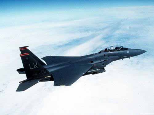 連續(xù)多起墜機(jī)事故 美國(guó)空軍全面停飛F-15戰(zhàn)斗機(jī)