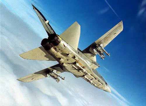 英國空軍發(fā)生離奇墜落事件 戰(zhàn)機導(dǎo)航員掉出艙外
