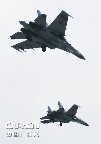 中國(guó)空軍某新型戰(zhàn)機(jī)進(jìn)駐西北執(zhí)行重大軍事任務(wù)