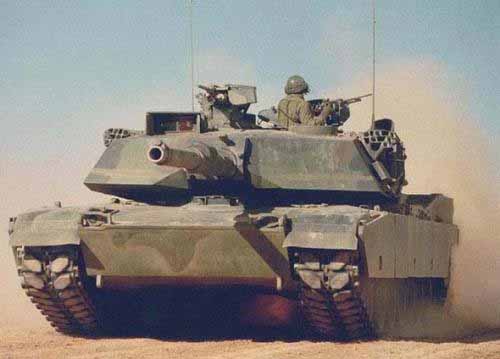 伊拉克驚現(xiàn)M-1A3坦克 美陸軍騎一師實戰(zhàn)投入使用