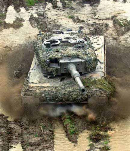 智利陸軍接收140輛德制豹2A4主戰(zhàn)坦克