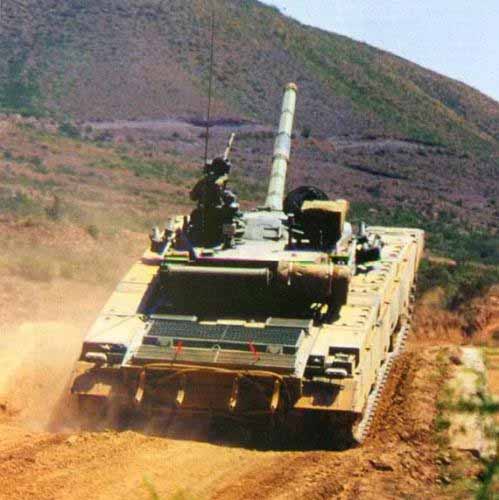 中國新型戰(zhàn)車試車唐古拉 揭秘我軍戰(zhàn)車試驗部隊