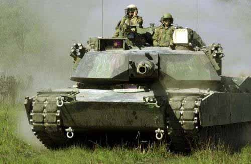 伊拉克驚現(xiàn)M-1A3坦克 美陸軍騎一師實戰(zhàn)投入使用
