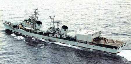中國海軍第一艘導(dǎo)彈驅(qū)逐艦“濟(jì)南”艦退出現(xiàn)役