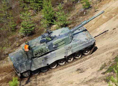 加拿大陸軍將最新型豹-2A6M坦克投入阿富汗戰(zhàn)場