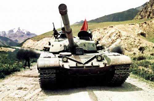 中國新型戰(zhàn)車試車唐古拉 揭秘我軍戰(zhàn)車試驗部隊