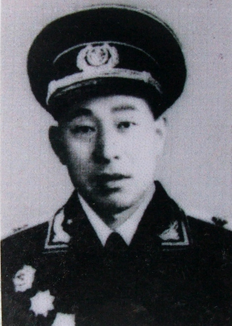 于　俠